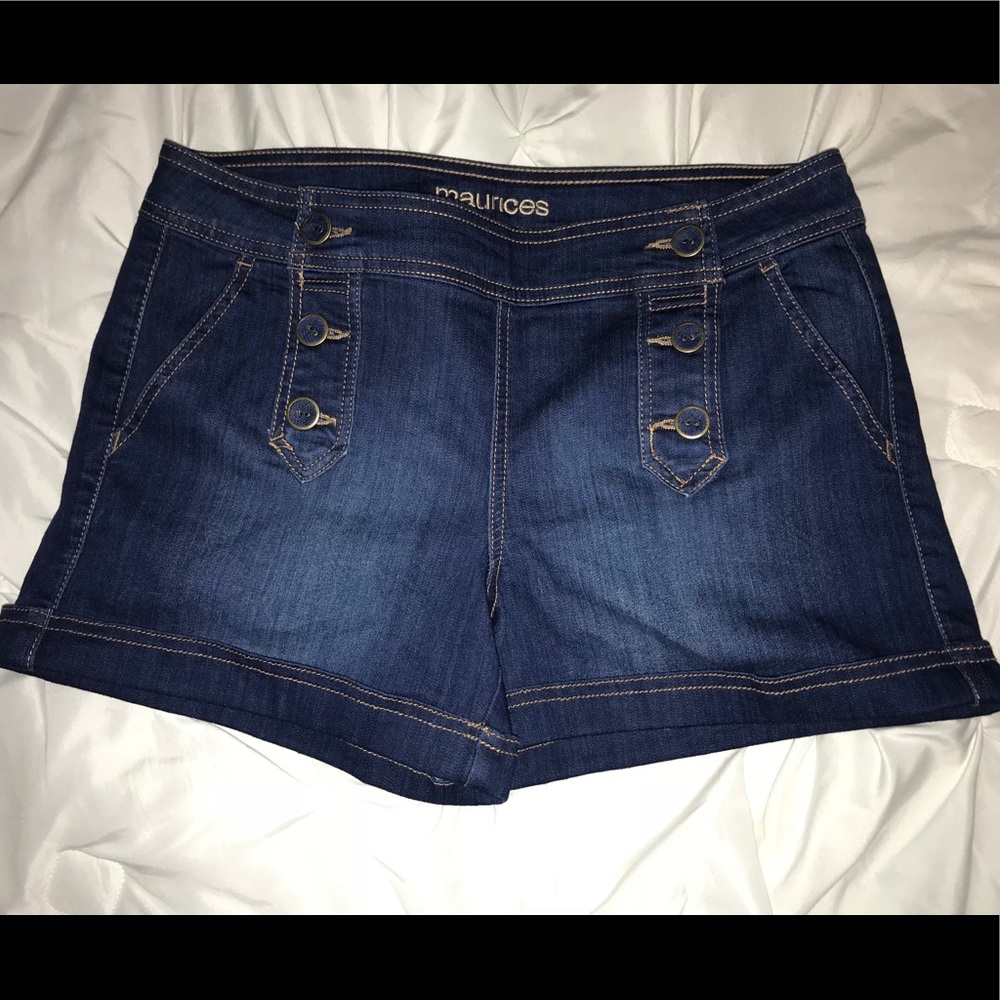 Maurice’s jean shorts size: 9/10